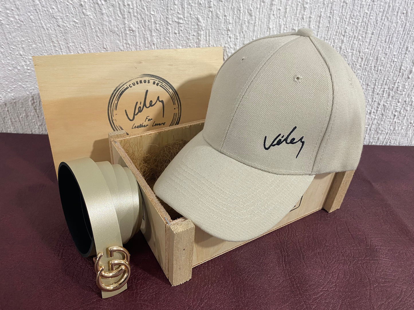 Duo Dama Gorra Velez + Correa Gucci Caja
