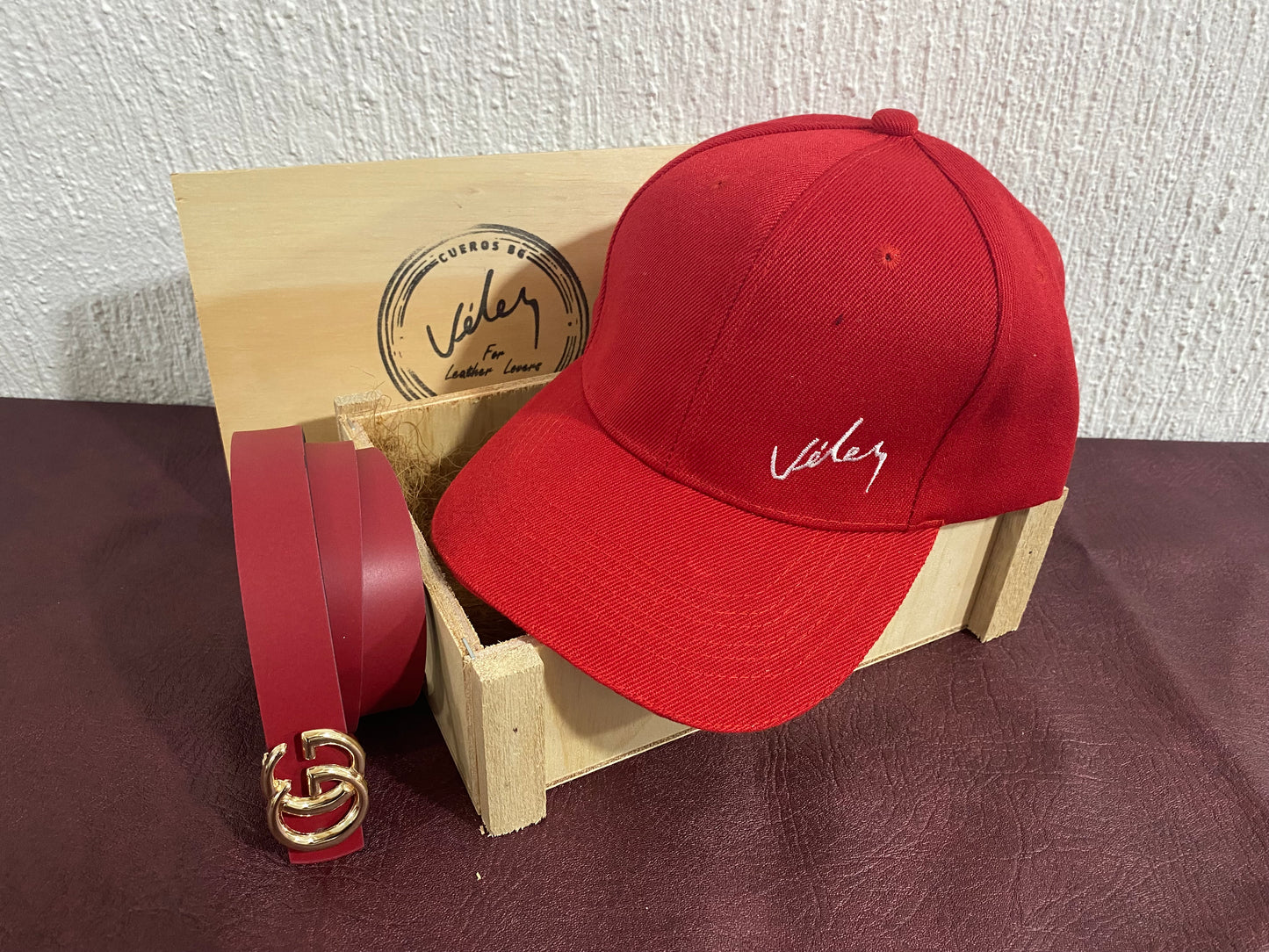 Duo Dama Gorra Velez + Correa Gucci Caja